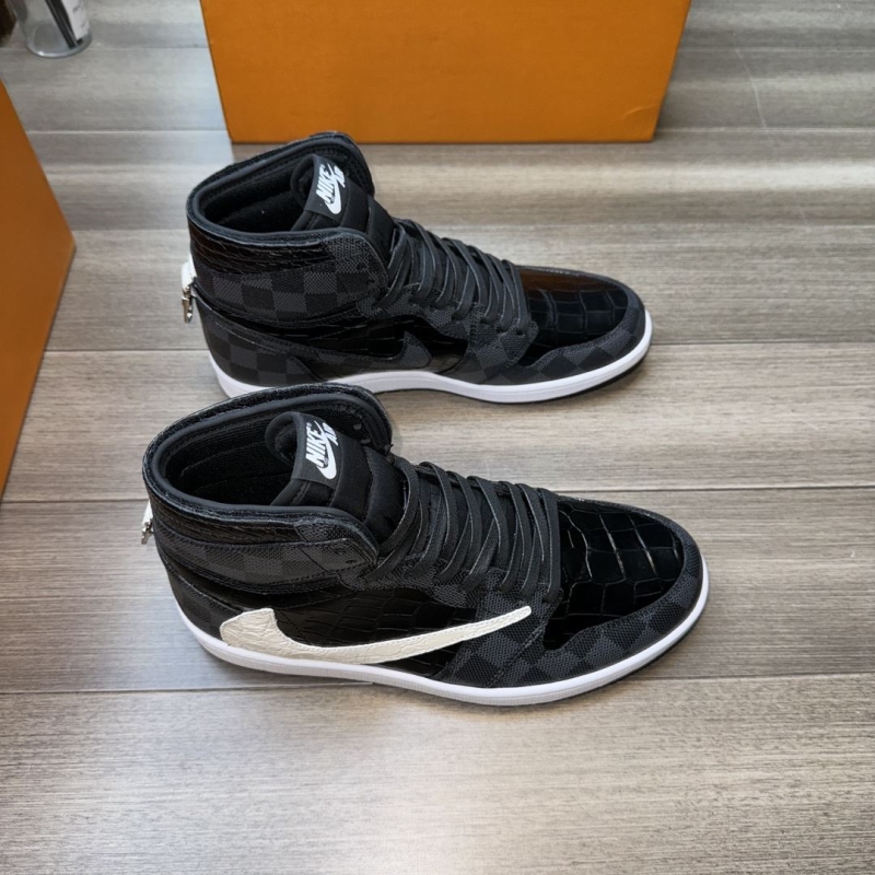 l**is V*t*n sneakers